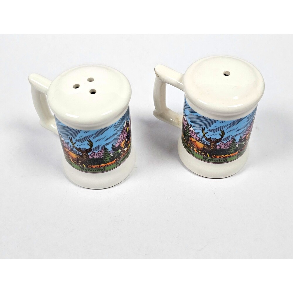 Wyoming Souvenir Animal Ceramic Salt & Pepper Shakers Set of 2 Glossy w/ Handle